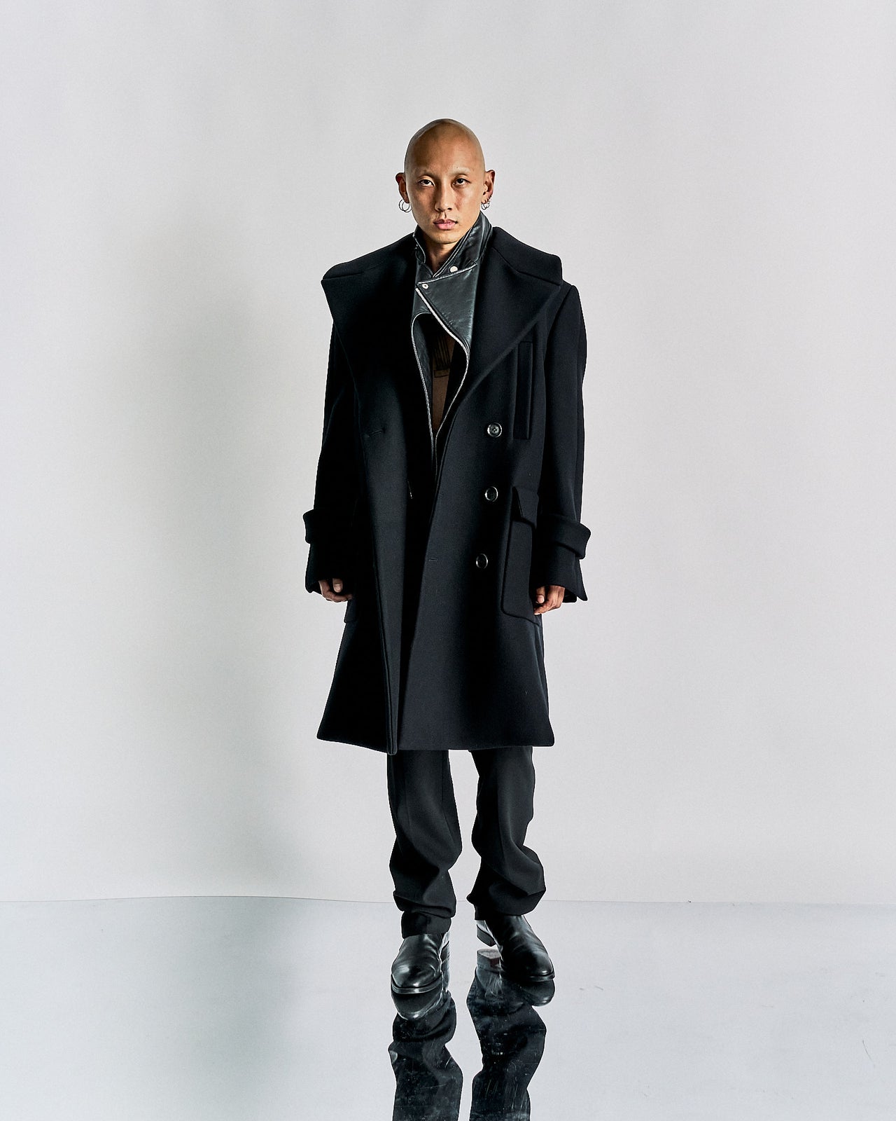 Junn. J FW 2014 Double breasted coat with detachable leather lapel