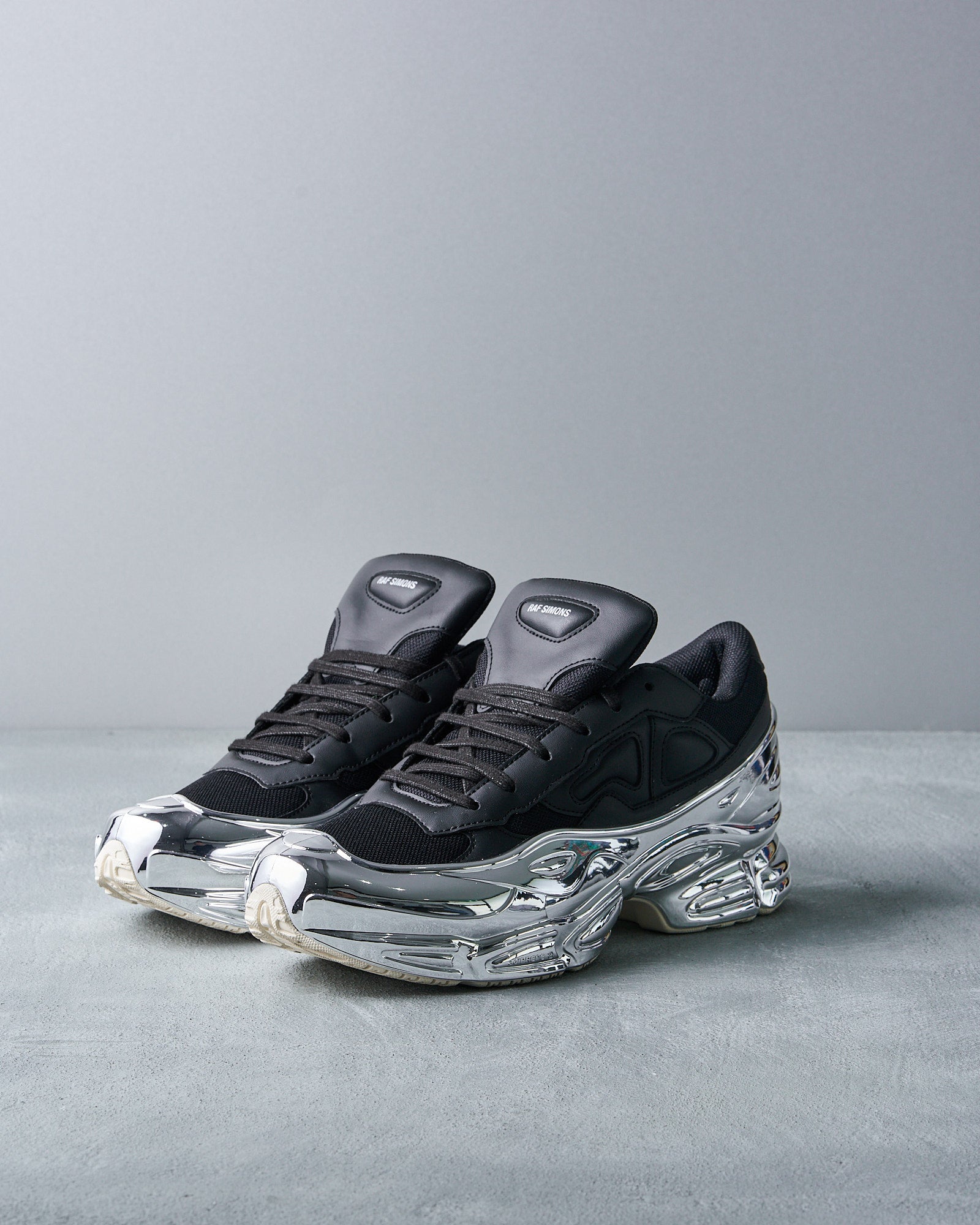 Adidas x Raf Simons 2019 Ozweego mirrored chrome sneaker KOT J