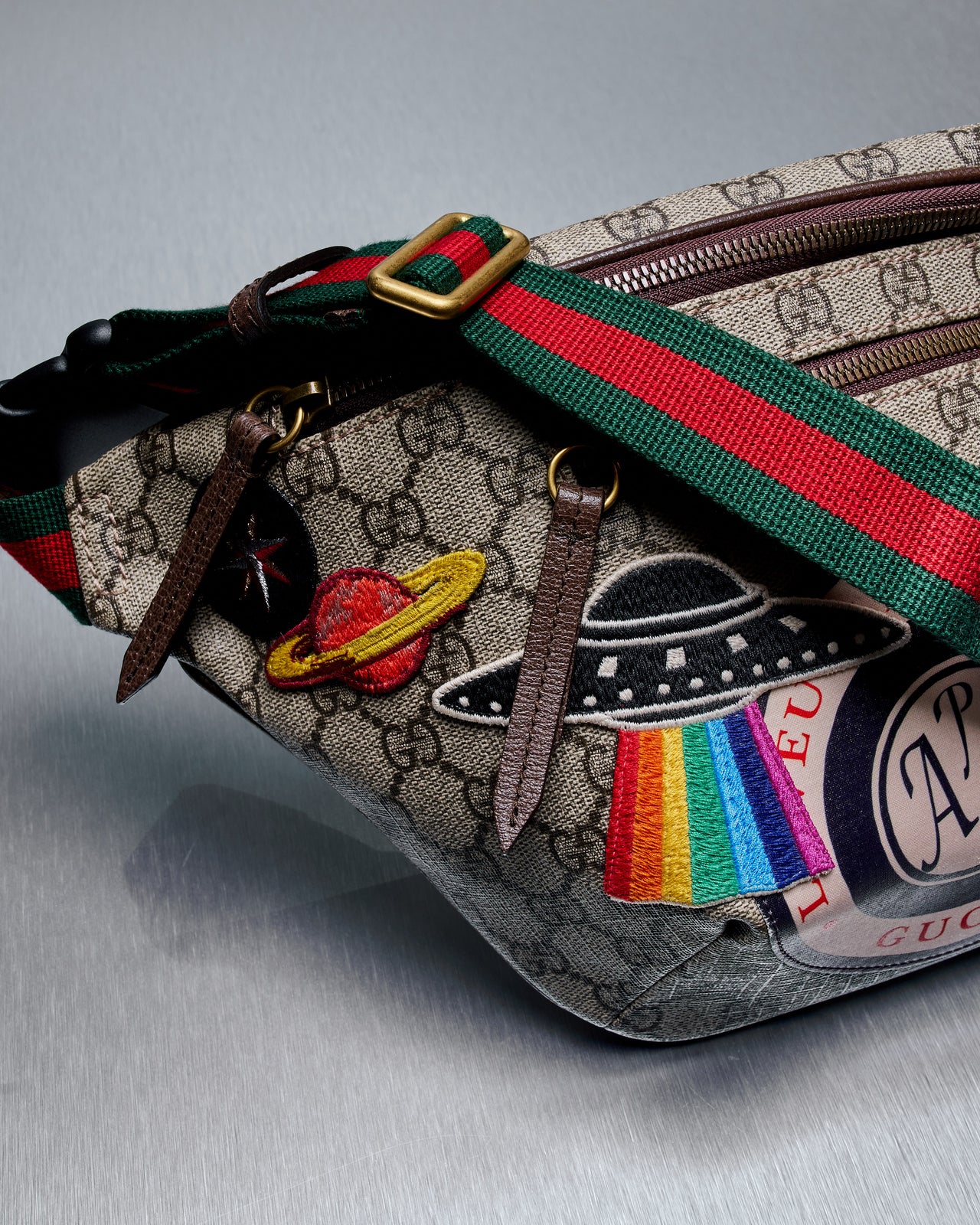 Gucci 2018 GG Supreme UFO patch belt bag